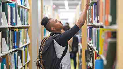 Medical school student looking for COMLEX Level 2 study books.